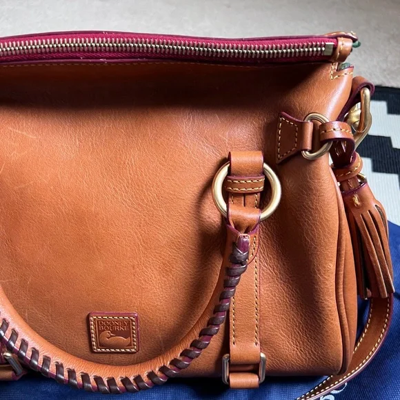 COPY - Dooney and Bourke Sorrento satchel - Picture 3 of 14